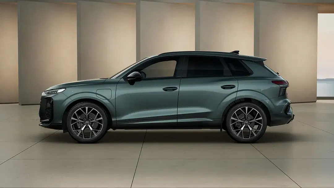 Audi Q3 - Thumbnail 3