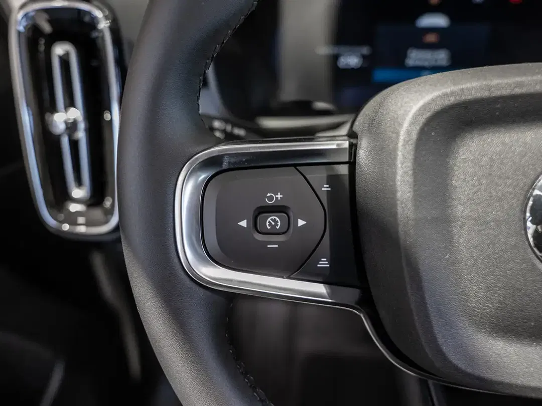 Volvo XC40 2.0 Plus Black Edition - Thumbnail 15
