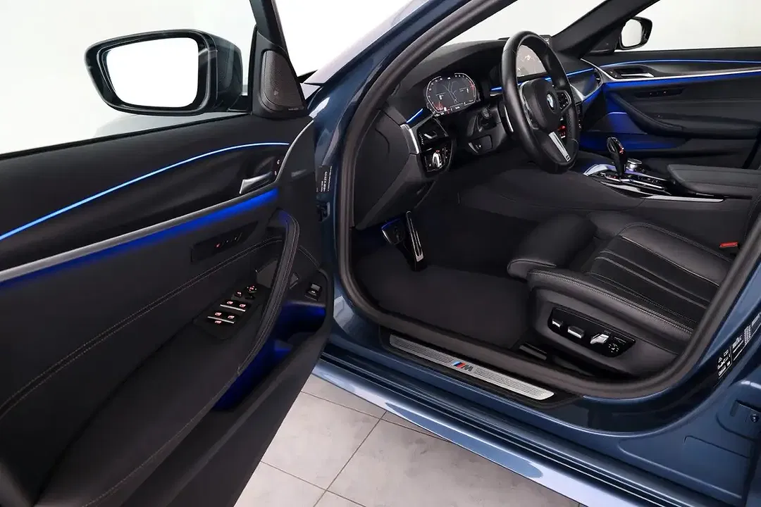 BMW 530 xDrive Touring M Sport Pro - Thumbnail 12