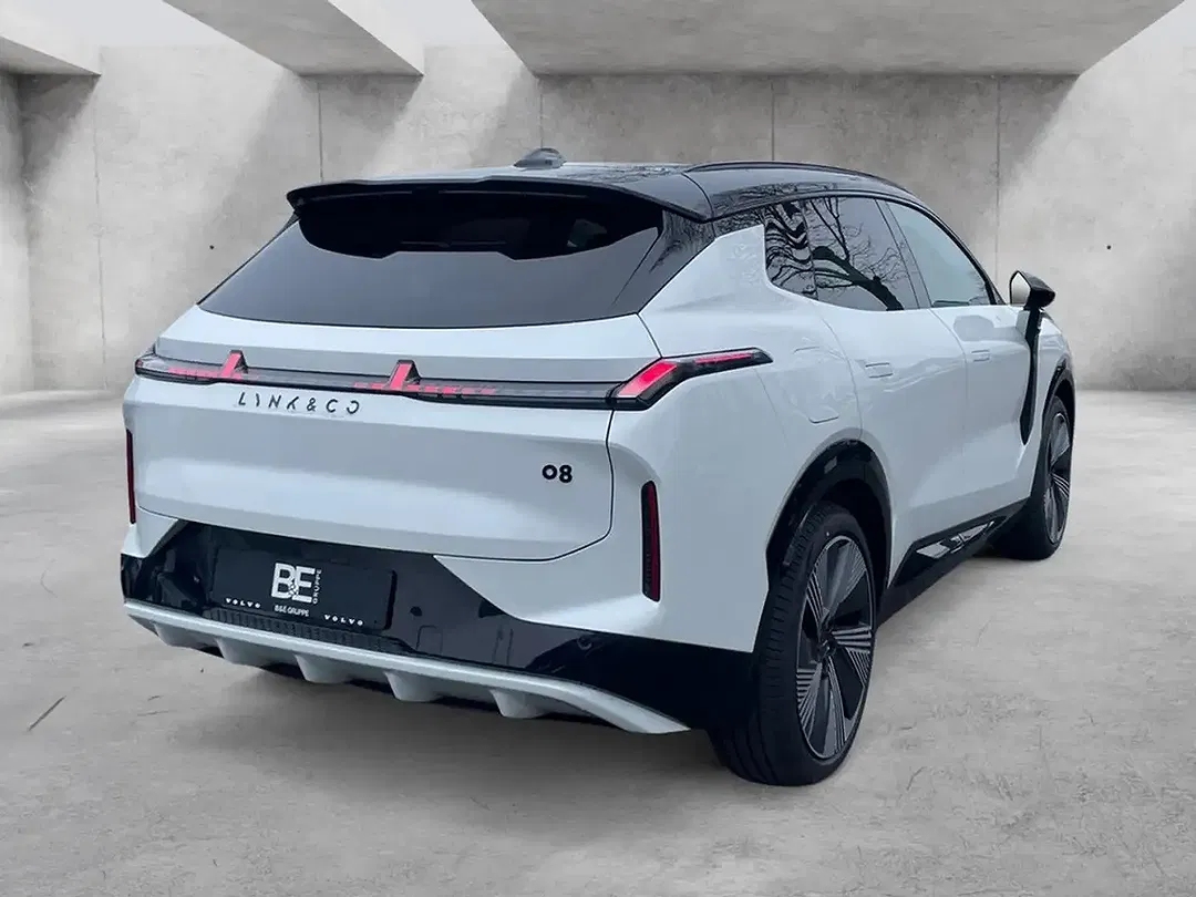 Lynk & Co 08 - foto 2