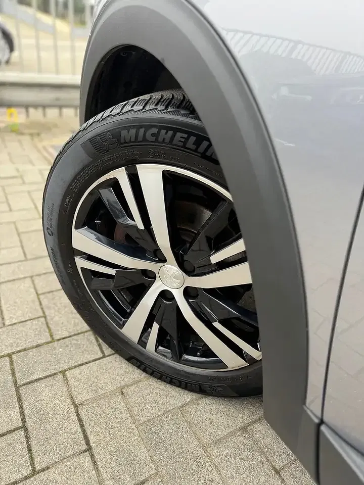 Peugeot 5008 BlueHDi - Thumbnail 10