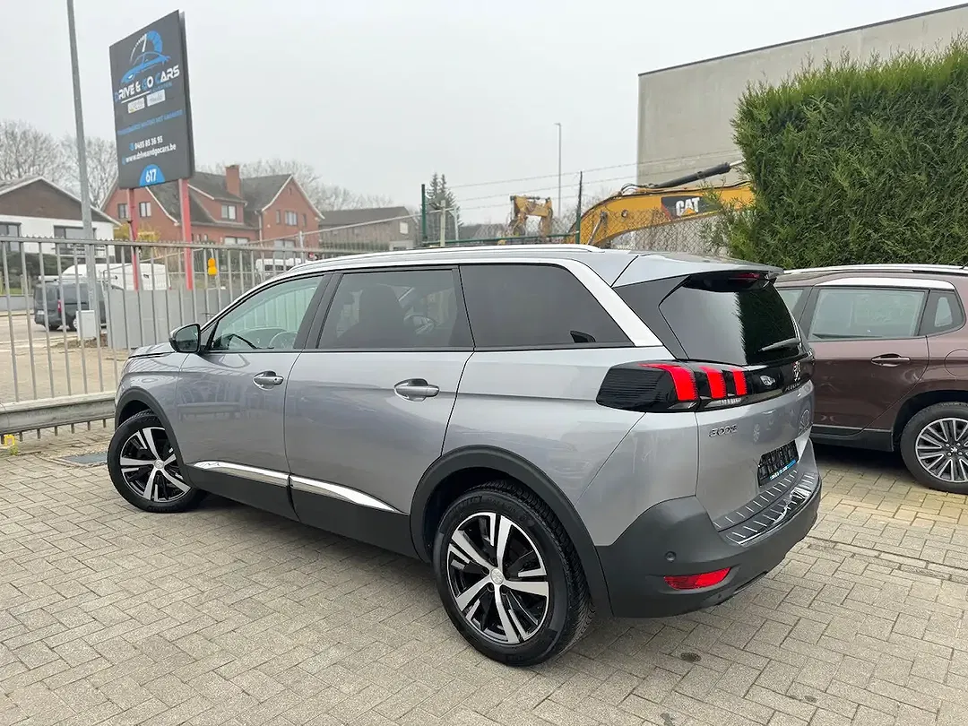 Peugeot 5008 BlueHDi - foto 2