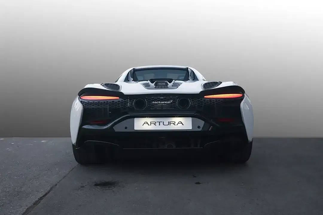 McLaren Artura - Thumbnail 5