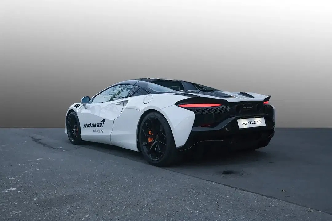 McLaren Artura - Thumbnail 6