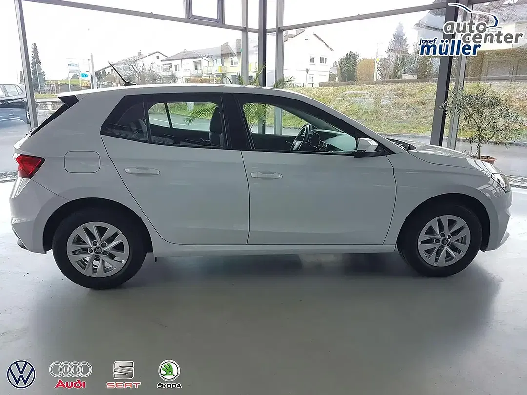 Skoda Fabia - Thumbnail 4