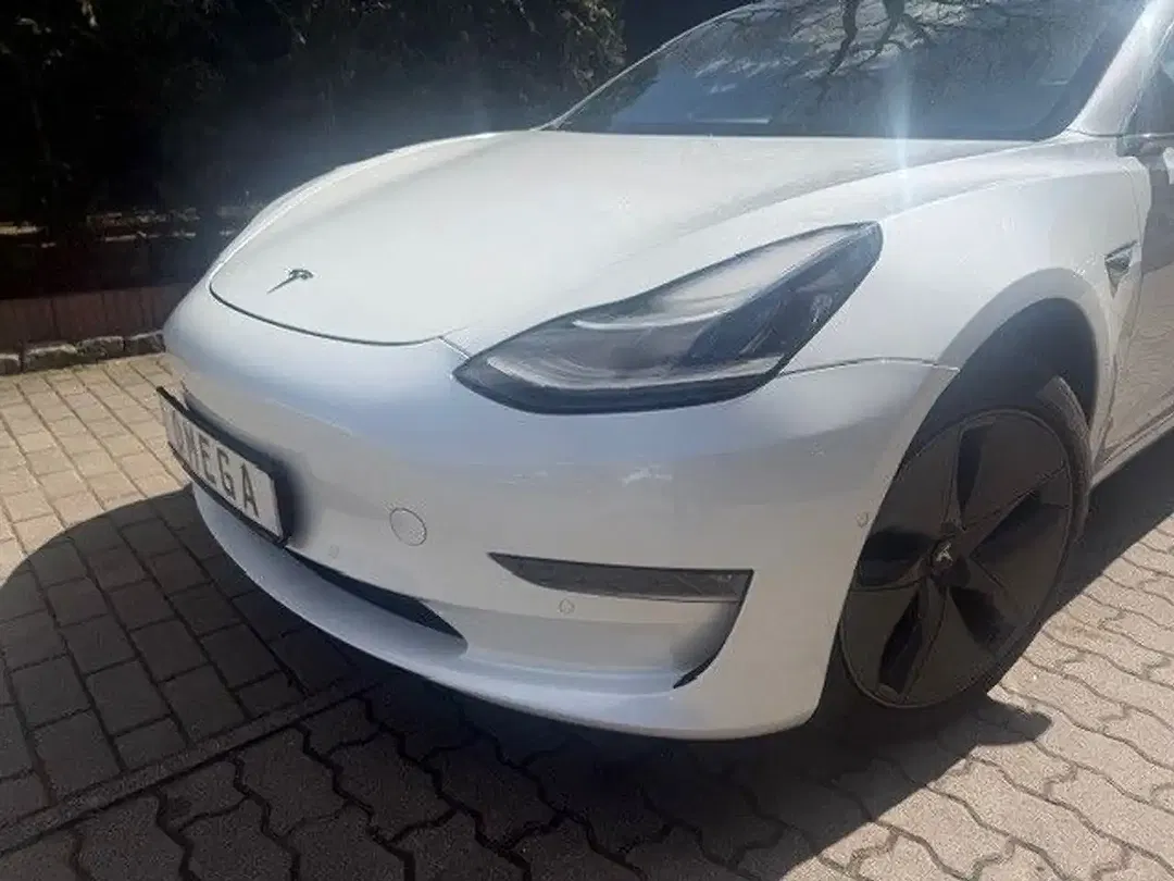 Tesla Model 3 AWD Dual Motor Long Range - Thumbnail 10