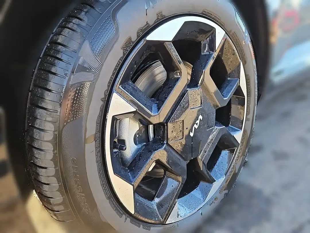 Kia EV5 GT-Line Launch Edition - Thumbnail 4