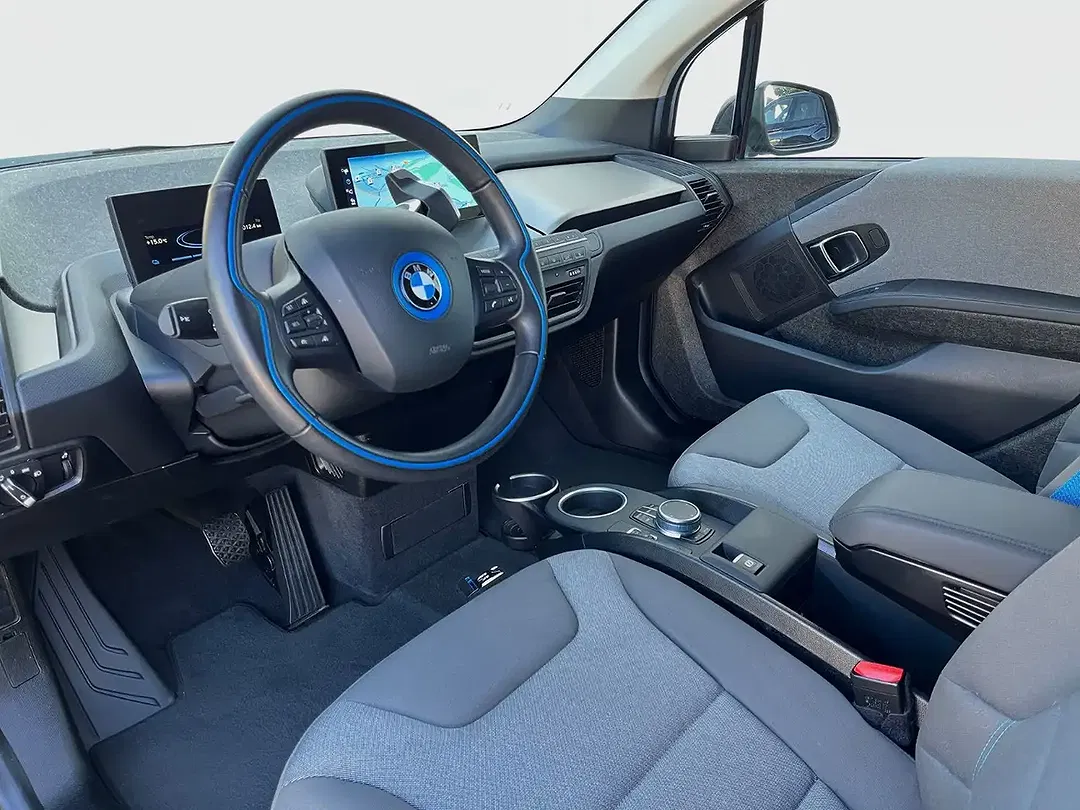 BMW i3 - Thumbnail 6