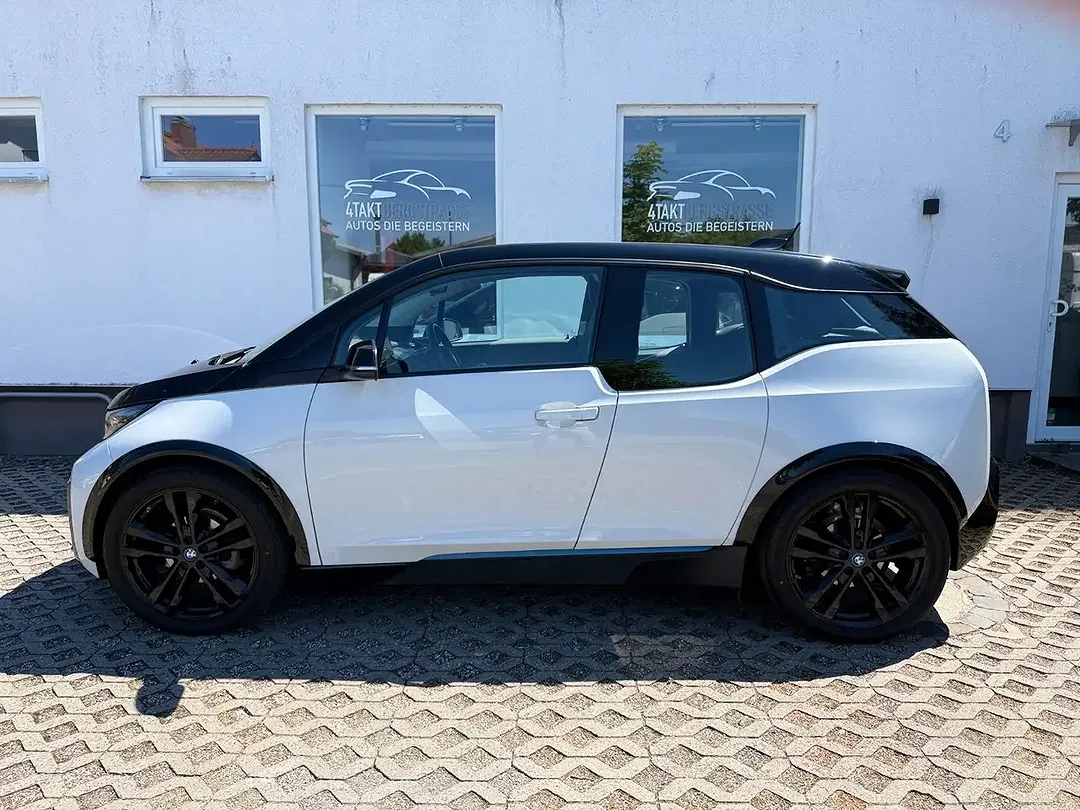 BMW i3 - Thumbnail 3
