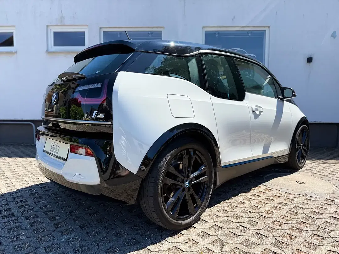 BMW i3 - Thumbnail 4