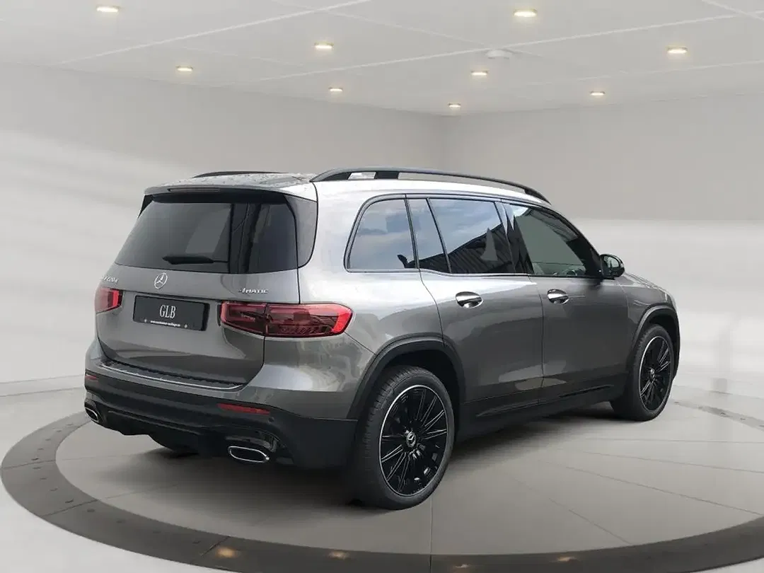 Mercedes-Benz GLB 220 4MATIC AMG MBUX Night - foto 2
