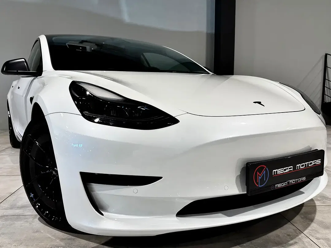 Tesla Model 3 Standard Range Plus - Afbeelding 1