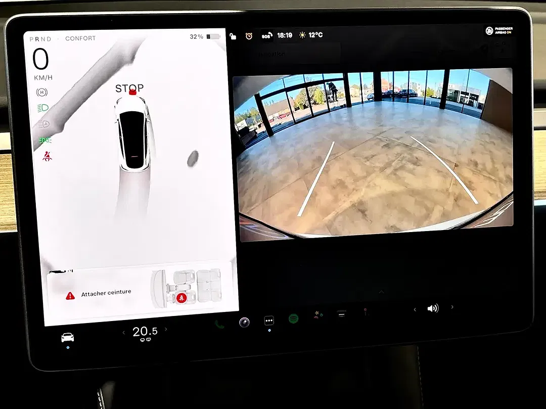 Tesla Model 3 Standard Range Plus - Thumbnail 14