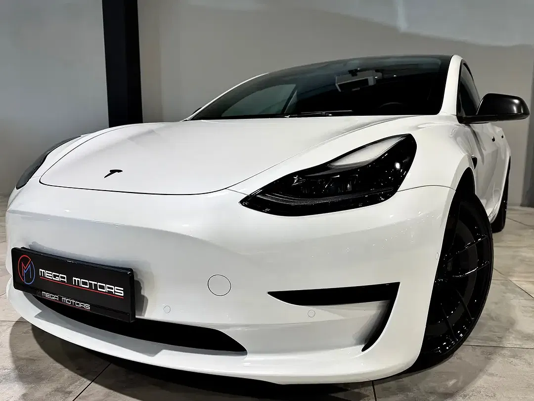 Tesla Model 3 Standard Range Plus - Thumbnail 3
