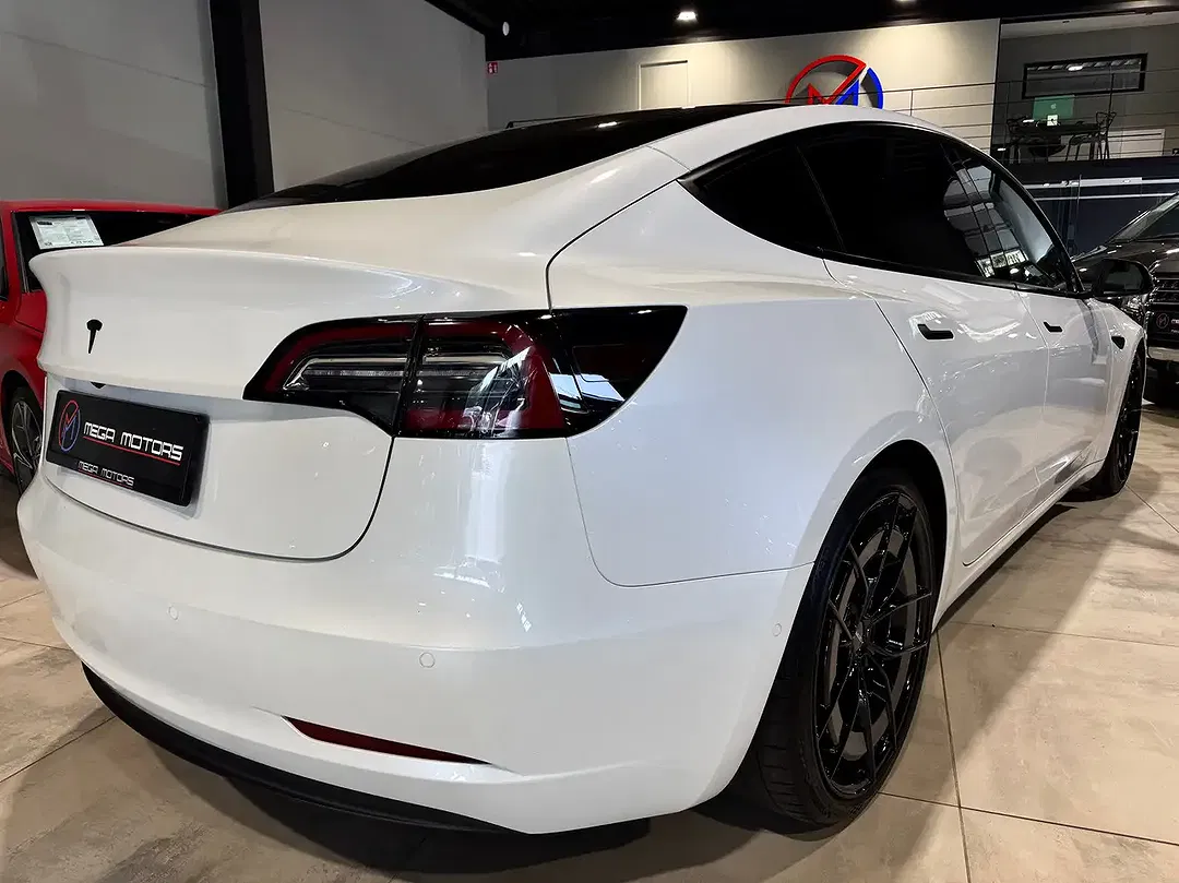 Tesla Model 3 Standard Range Plus - Thumbnail 4