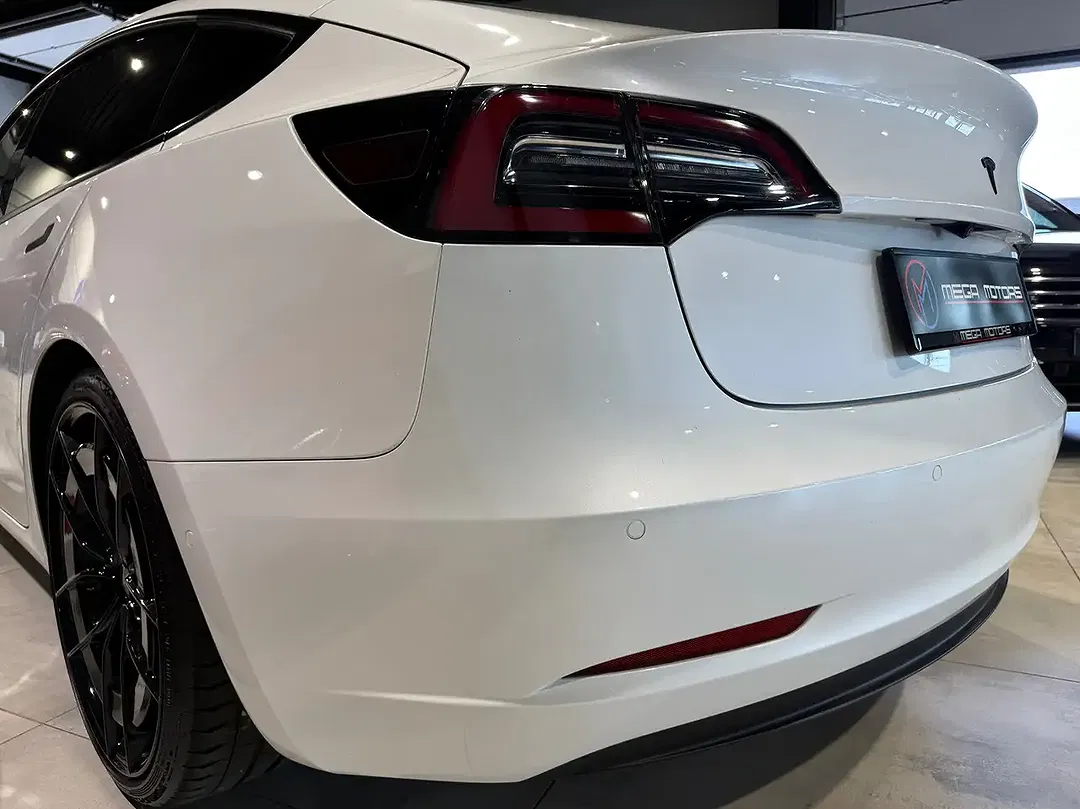 Tesla Model 3 Standard Range Plus - Thumbnail 8