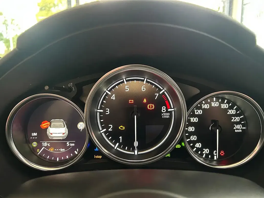 Mazda MX-5 Exclusive-Line - Thumbnail 12