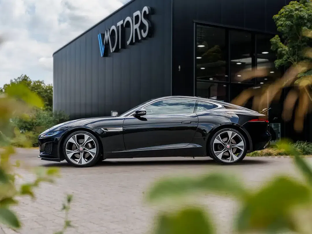 Jaguar F-Type P300 2.0 Coupe Premium - Thumbnail 3