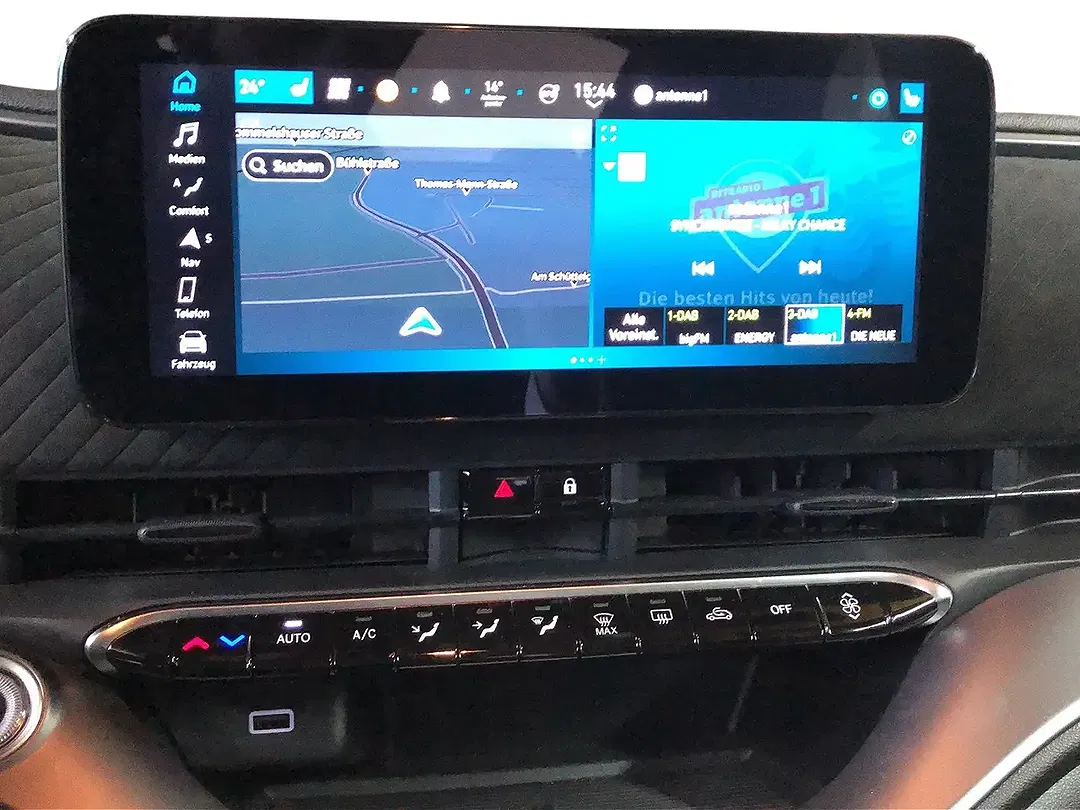 Abarth 500e Scorpionissima - Thumbnail 11