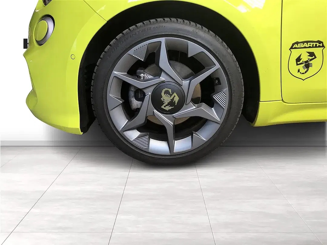 Abarth 500e Scorpionissima - Thumbnail 6