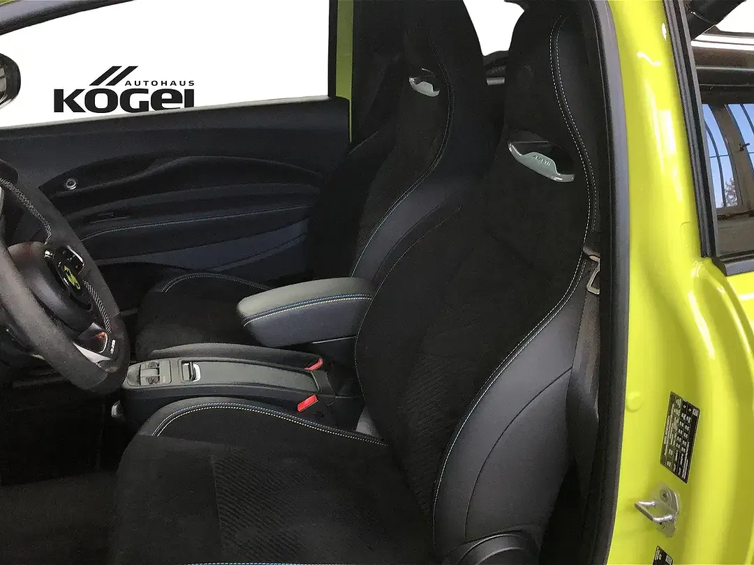 Abarth 500e Scorpionissima - Thumbnail 8