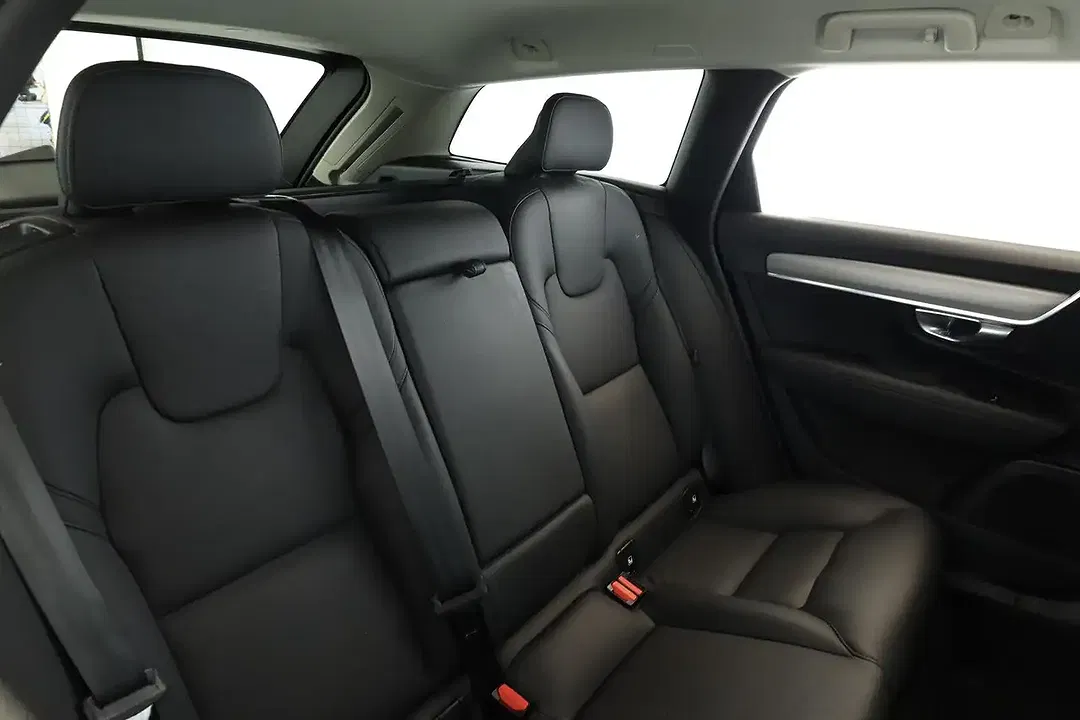 Volvo V90 T6 AWD Recharge Core - Thumbnail 11