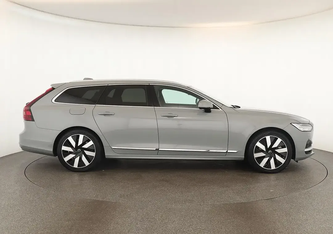 Volvo V90 T6 AWD Recharge Core - Thumbnail 4