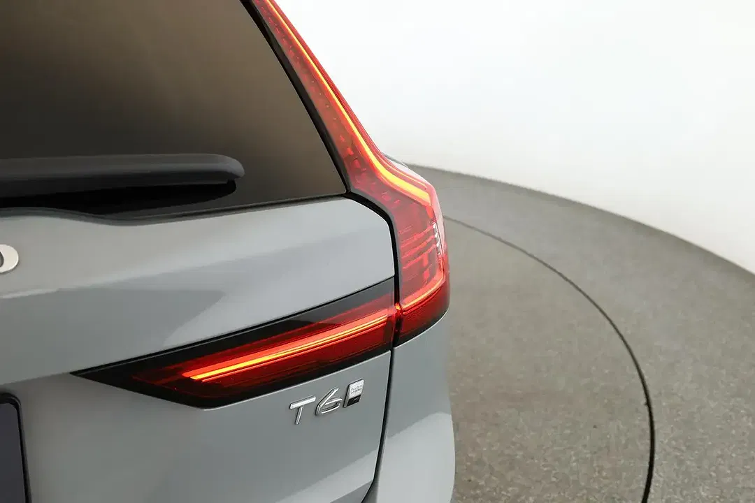 Volvo V90 T6 AWD Recharge Core - Thumbnail 9