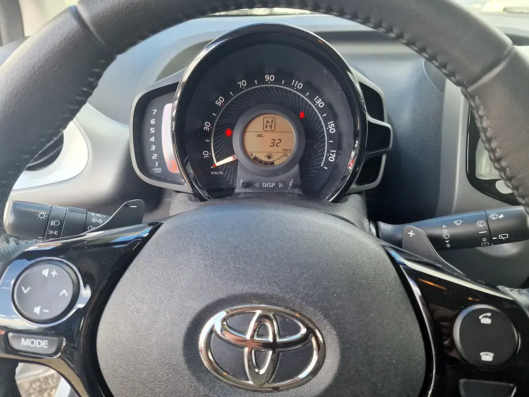 Toyota Aygo - Thumbnail 10