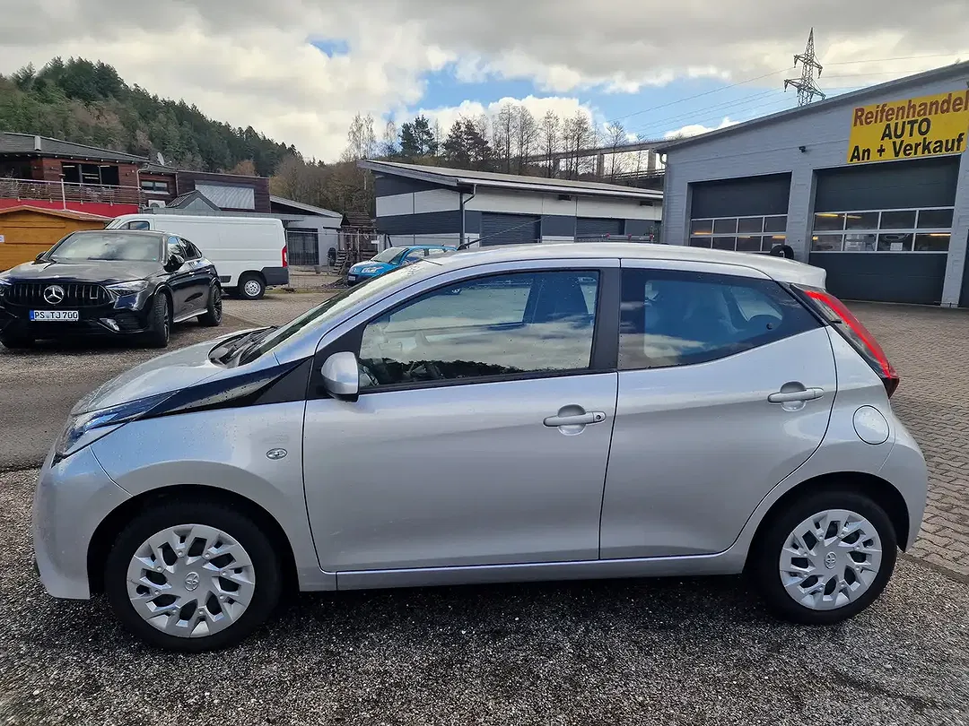 Toyota Aygo - Thumbnail 5