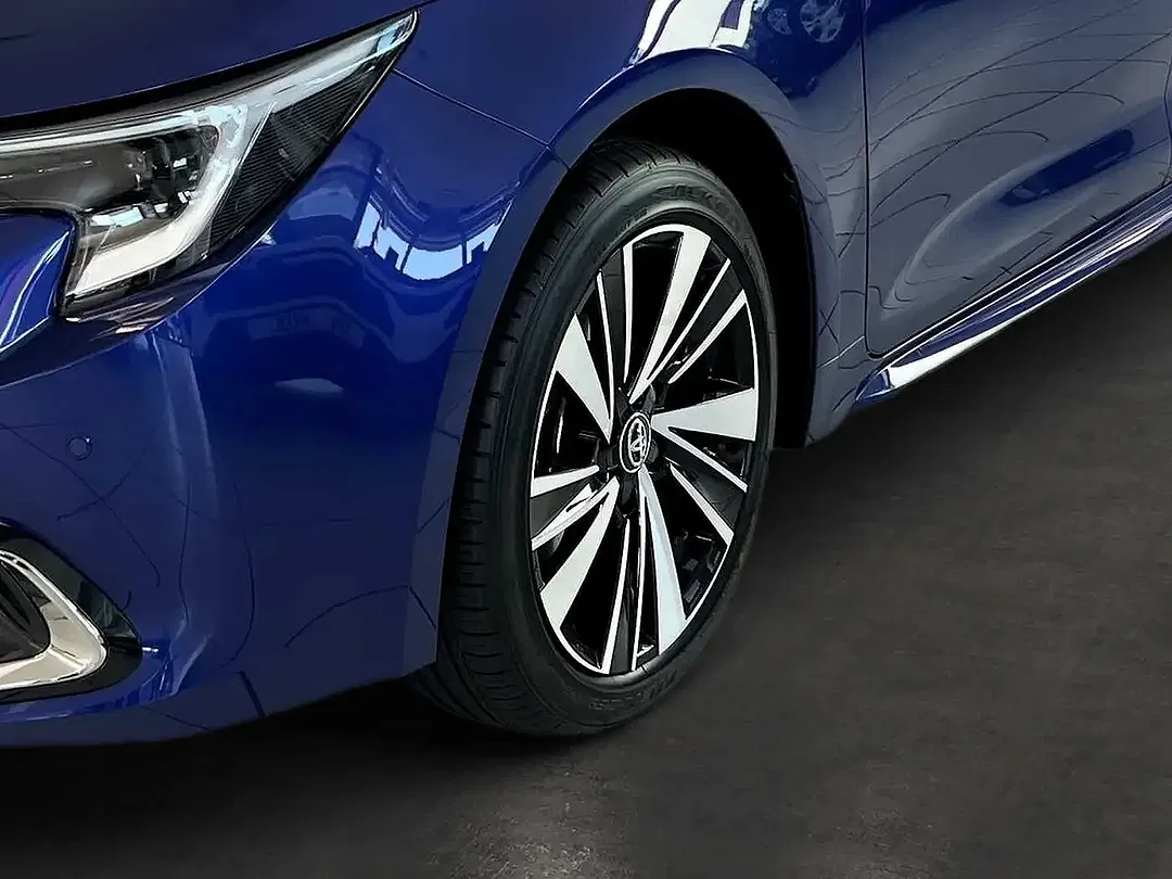 Toyota Corolla - Thumbnail 13