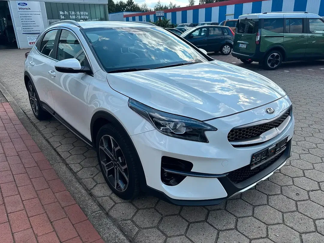 Kia XCeed Spirit - Thumbnail 5
