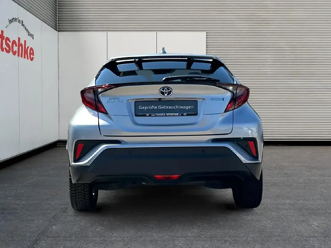 Toyota C-HR Hybrid Team Deutschland - Thumbnail 4