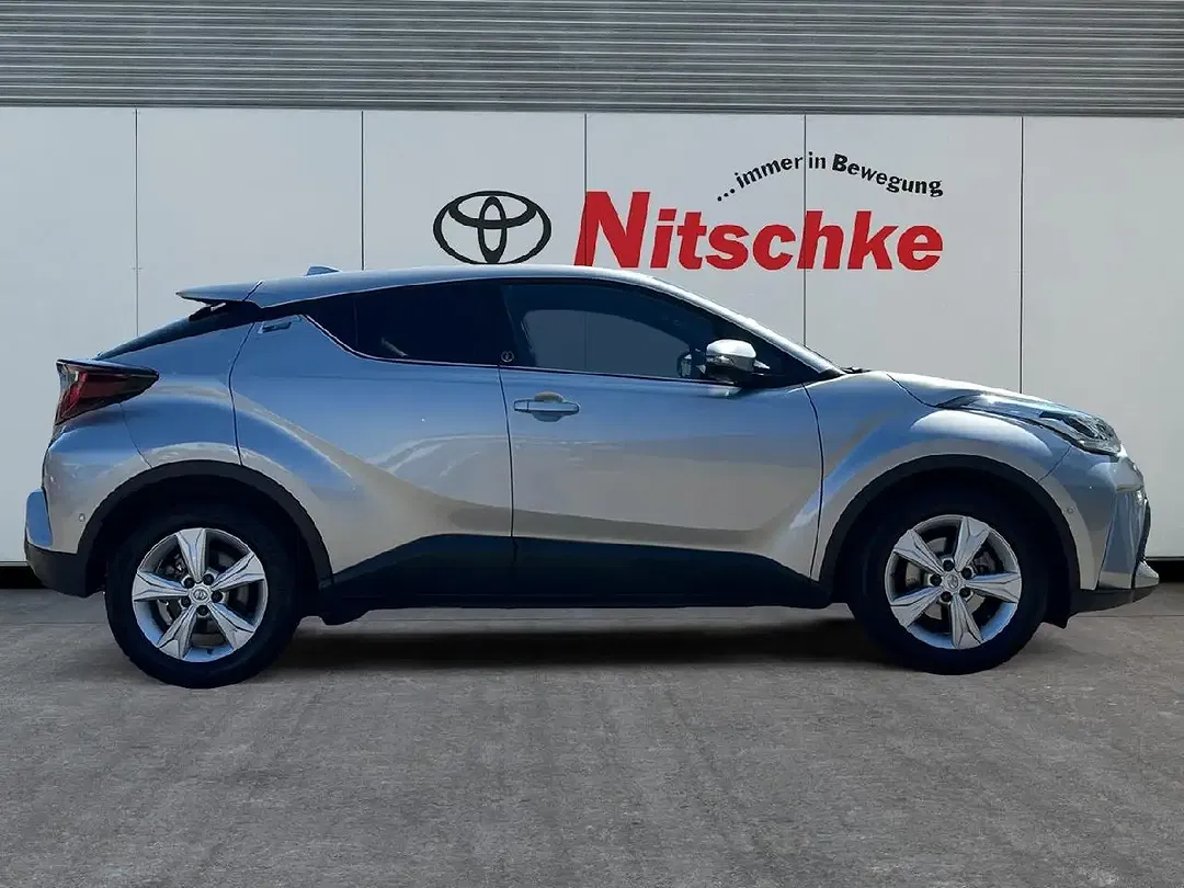 Toyota C-HR Hybrid Team Deutschland - Thumbnail 6