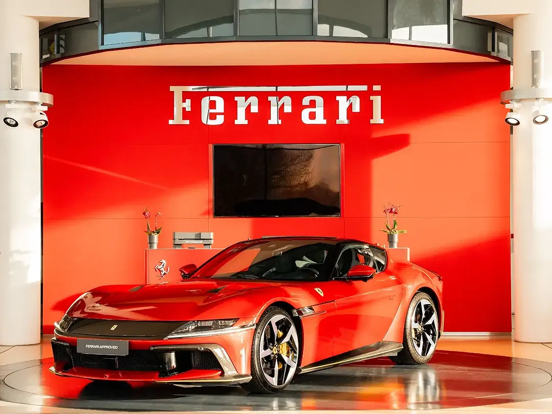Ferrari 12 Cilindri - foto 2
