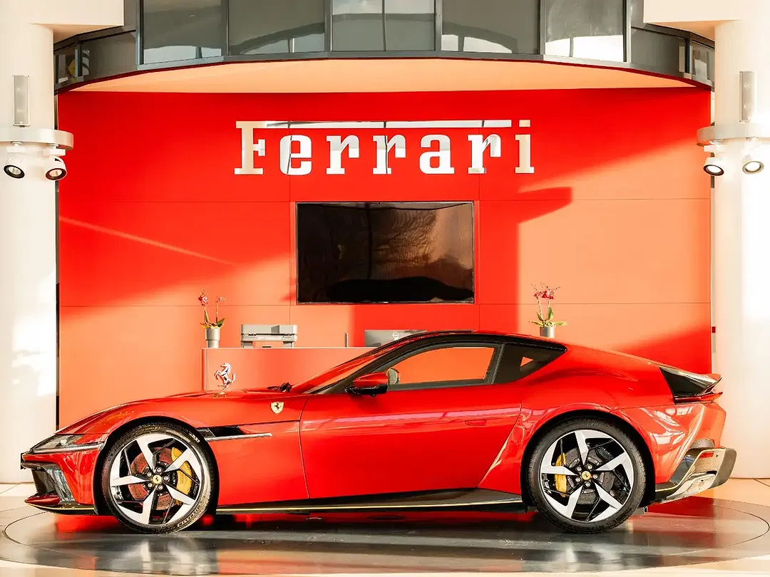 Ferrari 12 Cilindri - Thumbnail 4