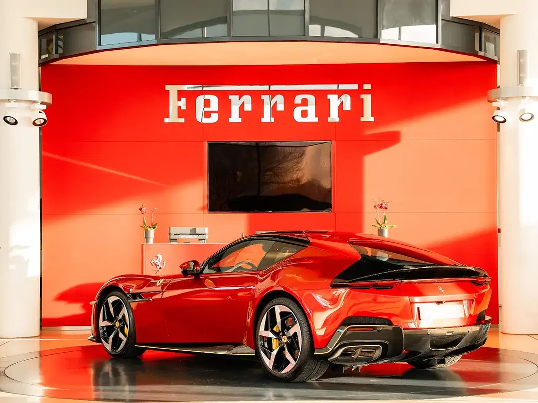 Ferrari 12 Cilindri - Thumbnail 5