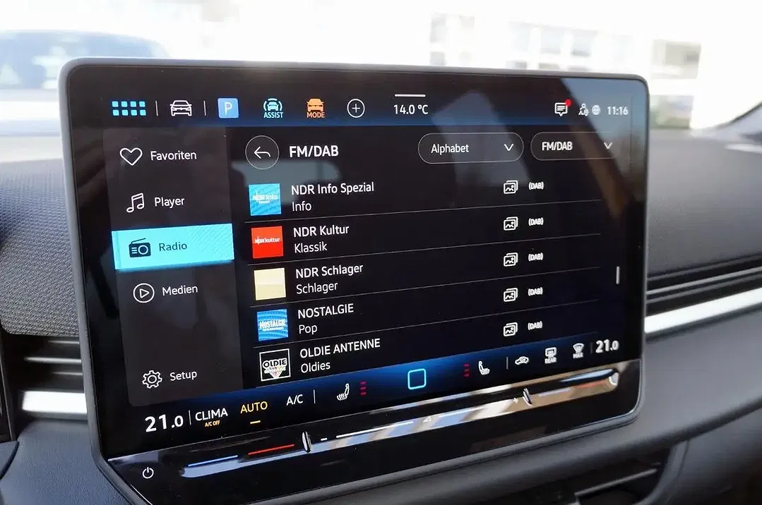 Volkswagen T-Roc 1.5 eTSI R-Line Black Edition - Thumbnail 17