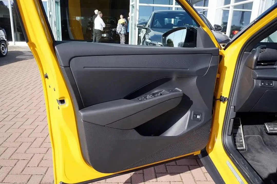 Volkswagen T-Roc 1.5 eTSI R-Line Black Edition - Thumbnail 6
