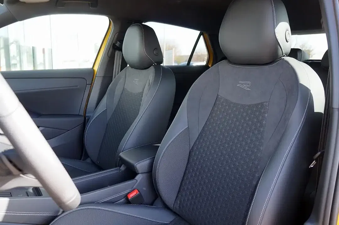 Volkswagen T-Roc 1.5 eTSI R-Line Black Edition - Thumbnail 9