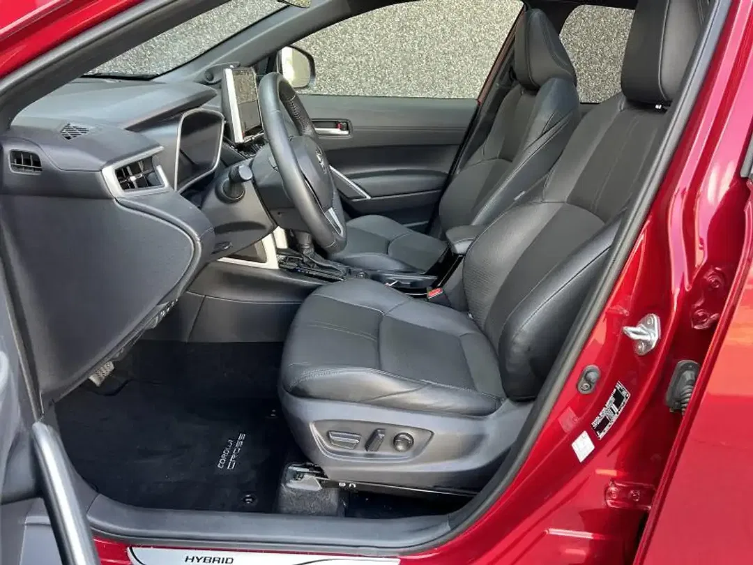 Toyota Corolla Cross Hybrid Premium - Thumbnail 10