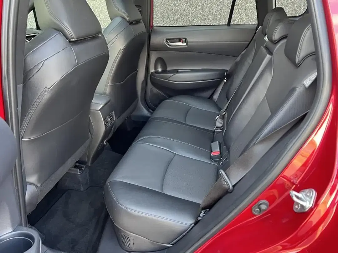 Toyota Corolla Cross Hybrid Premium - Thumbnail 12