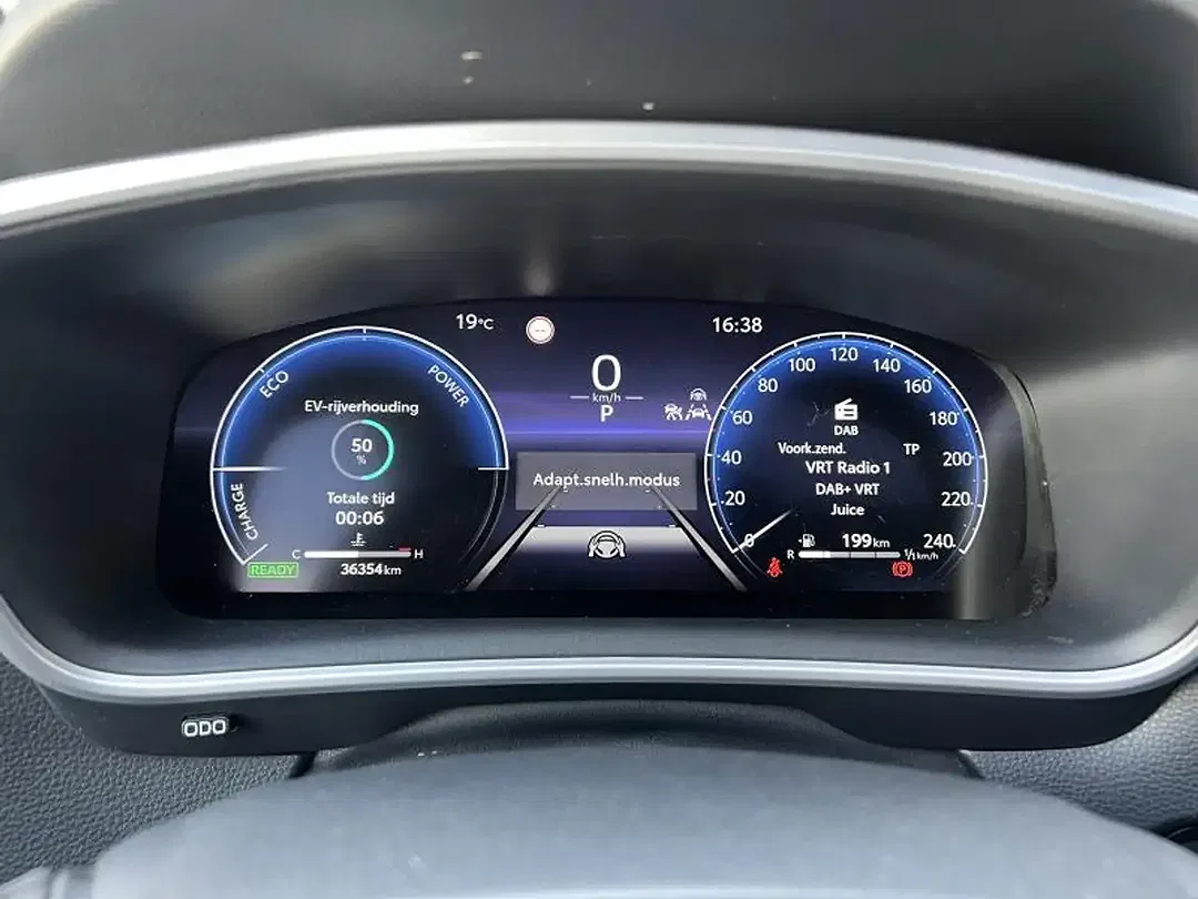 Toyota Corolla Cross Hybrid Premium - Thumbnail 18