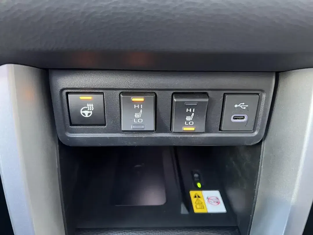 Toyota Corolla Cross Hybrid Premium - Thumbnail 24