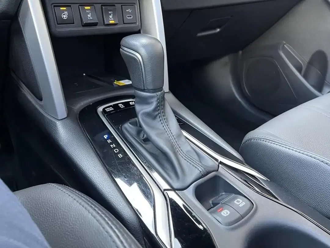 Toyota Corolla Cross Hybrid Premium - Thumbnail 26