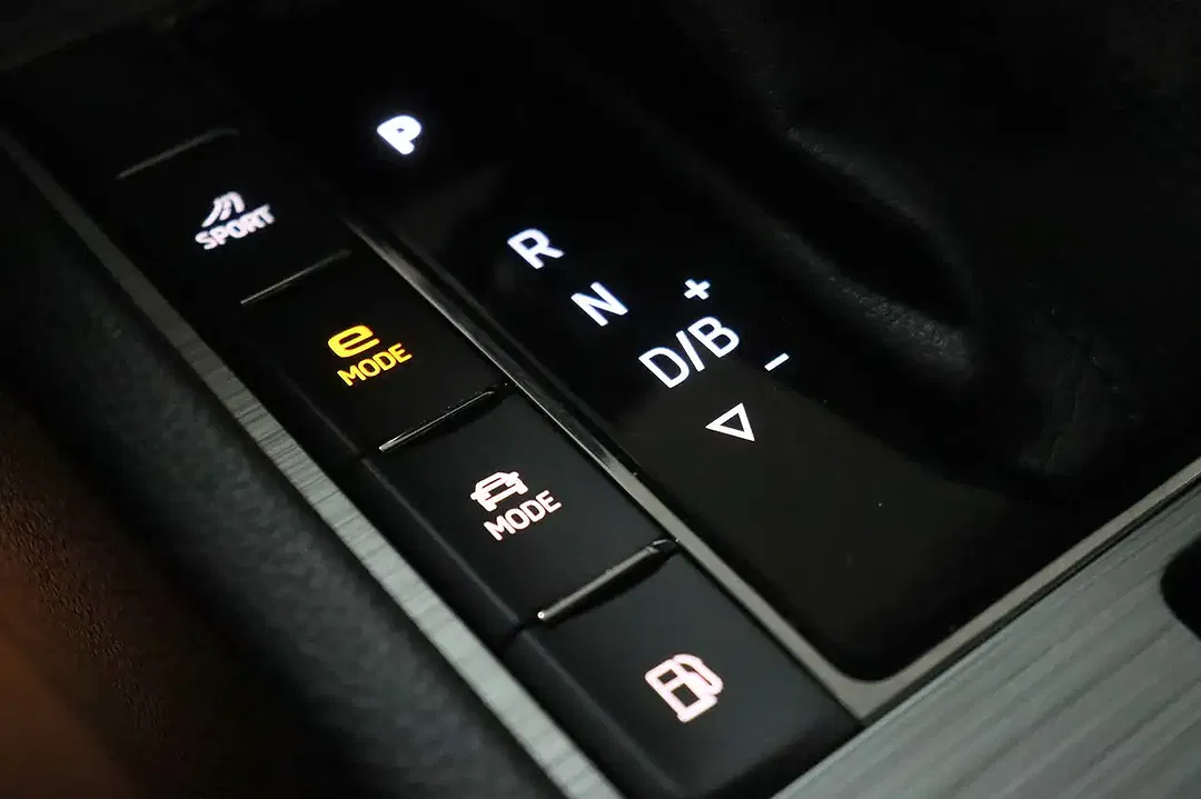 Skoda Superb iV Combi Ambition - Thumbnail 12