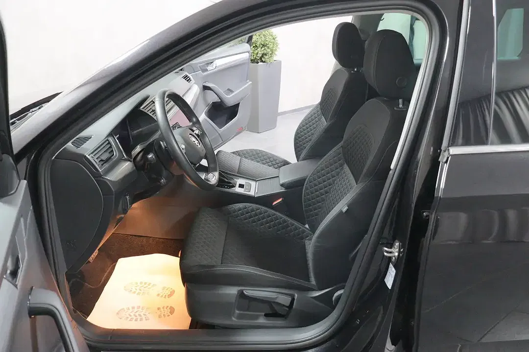 Skoda Superb iV Combi Ambition - Thumbnail 3