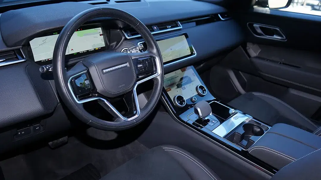 Land Rover Range Rover Velar P400e 4x4 PHEV - Thumbnail 3
