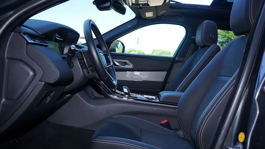 Land Rover Range Rover Velar P400e 4x4 PHEV - Thumbnail 6