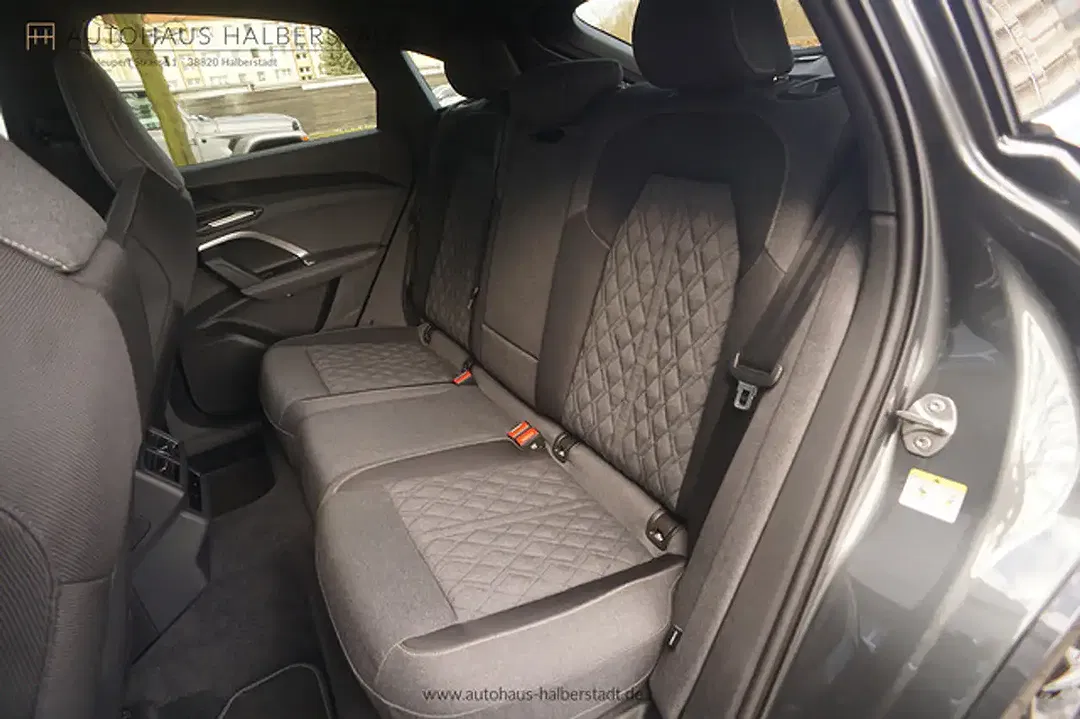 Audi Q5 quattro Matrix LED Sportback S line - Thumbnail 9